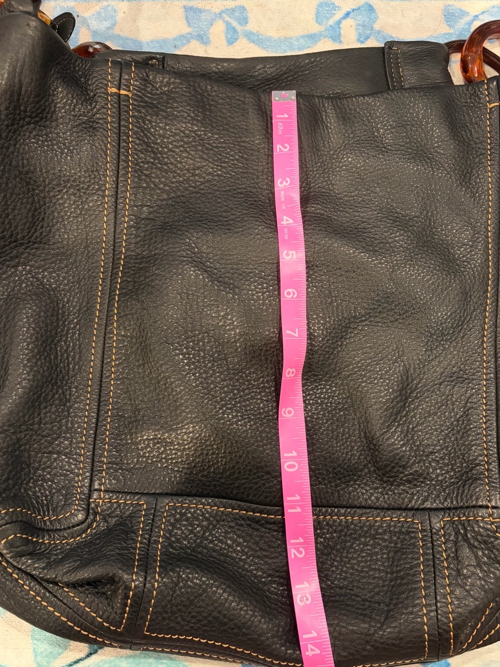 Women's Black Leather Shoulder Bag with Tortoiseshell Rings - Picture 9 of 9